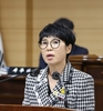 4년간 