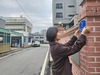 『대전 중구,“더 잘 보이고 깔끔하게” 노후 건물번호판 교체 완료』